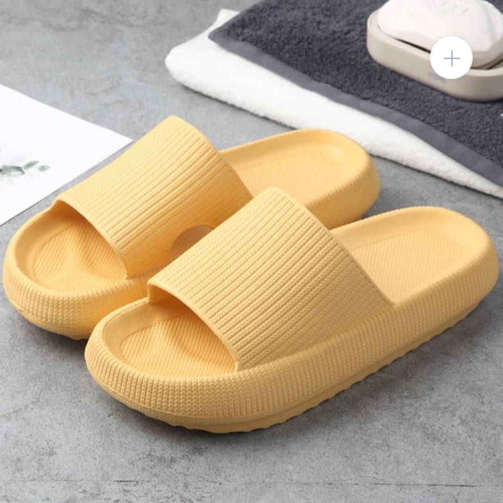 Cloud slippers ⛅️ - Picture 2 of 6